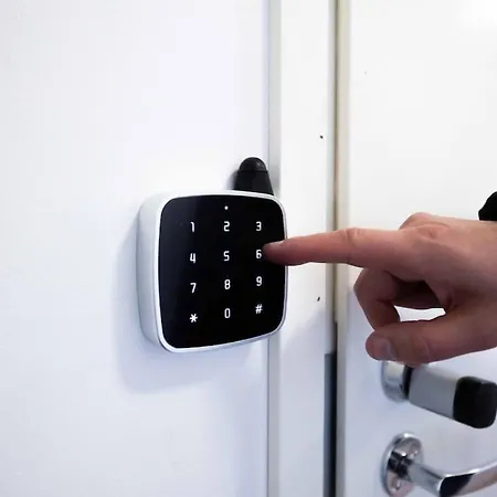 Budget Self Check-in Vanha Postitalo Варкаус